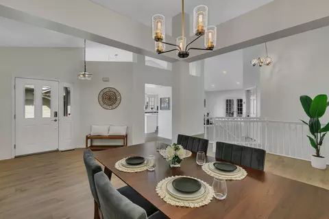 17400 Frondell Ct, Eden Prairie, MN 55347