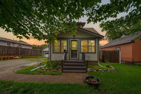 1009 7th Ave SW, Faribault, MN 55021