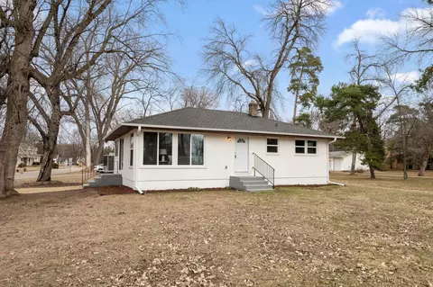 761 Labore Rd, Little Canada, MN 55117