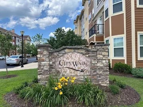 10035 City Walk Dr #103, Woodbury, MN 55129
