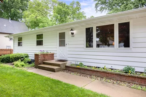 1922 11th St E, Glencoe, MN 55336 photo 3