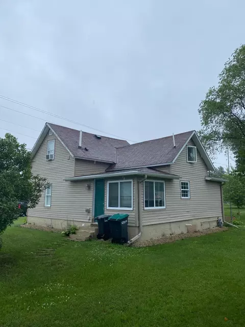 301 6th St SW, Little Falls, MN 56345