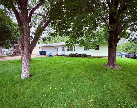 340 Ranchview Ln N, Plymouth, MN 55447