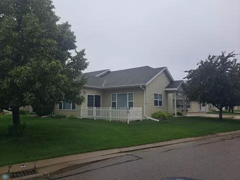 5409 University Dr S #D, Fargo, ND 58104