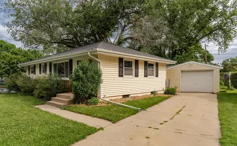 1349 21st St NW, Rochester, MN 55901