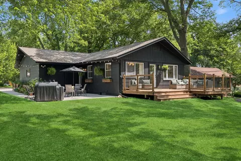 953 10th Ave SE, Forest Lake, MN 55025