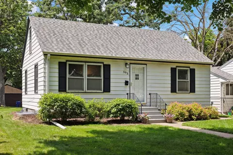 593 Eustis St, Saint Paul, MN 55104