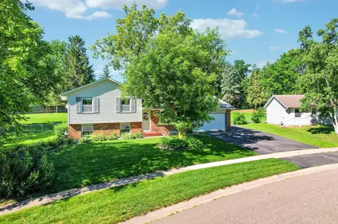 15425 Dresden Trl, Apple Valley, MN 55124