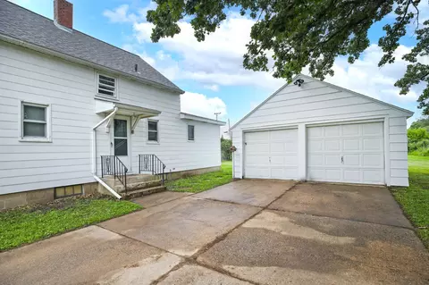 913 12th Ave SE, Austin, MN 55912 photo 4