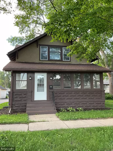 240 Wheeler Ave, North Mankato, MN 56003