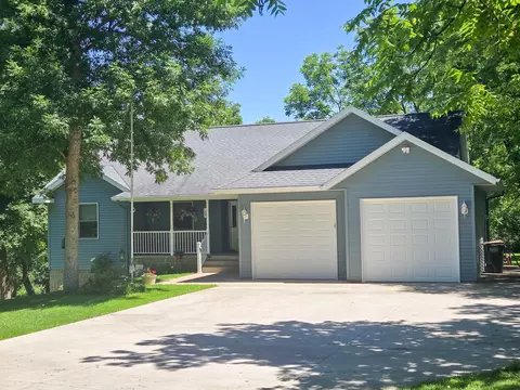 23032 W Torah Dr, Richmond, MN 56368