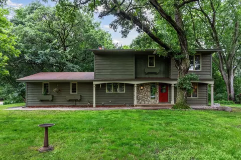 2700 Isle Royale Ct, Burnsville, MN 55337