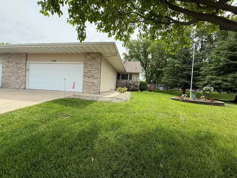 1508 Terrance Cir NE, New Prague, MN 56071