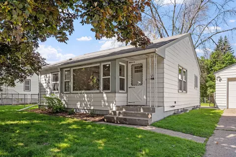 225 10th Ave N, South Saint Paul, MN 55075