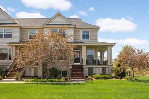 4323 Victor Path #1, Hugo, MN 55038