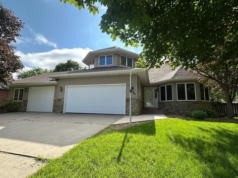 1702 15th St SW, Willmar, MN 56201 photo 2