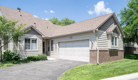 625 Sullivan Dr NE, Columbia Heights, MN 55421