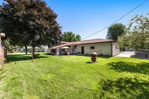 Exterior - 655 48th Ave, Goodview, MN 55987 photo 8 of 12