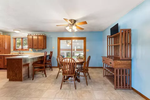 Dining - 655 48th Ave, Goodview, MN 55987 photo 1 of 1