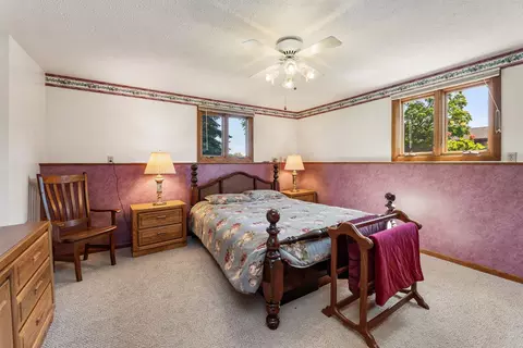 Bedroom - 655 48th Ave, Goodview, MN 55987 photo 4 of 5