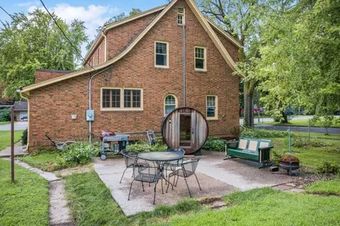 Exterior - 407 13th St E, Glencoe, MN 55336 photo 5 of 7