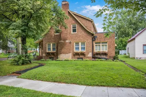 407 13th St E, Glencoe, MN 55336