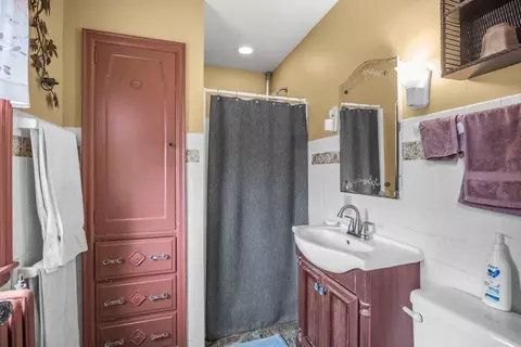 Bath - 407 13th St E, Glencoe, MN 55336 photo 2 of 2