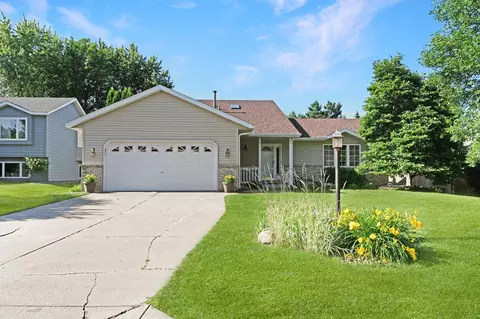 804 Wildflower Ln, Sauk Rapids, MN 56379