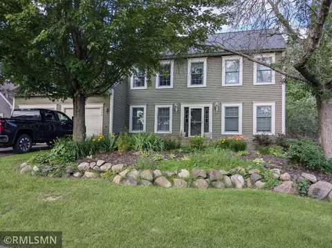 4194 Honeysuckle Ct, Vadnais Heights, MN 55127