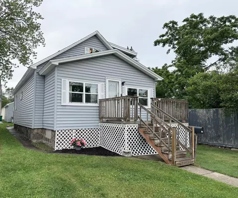 511 3rd St, Nashwauk, MN 55769
