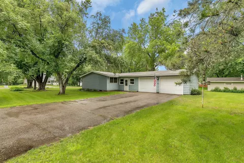 307 Miller St, Spicer, MN 56288