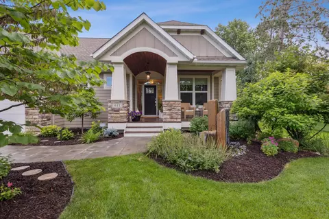 641 Callahan Pl, Mendota Heights, MN 55118