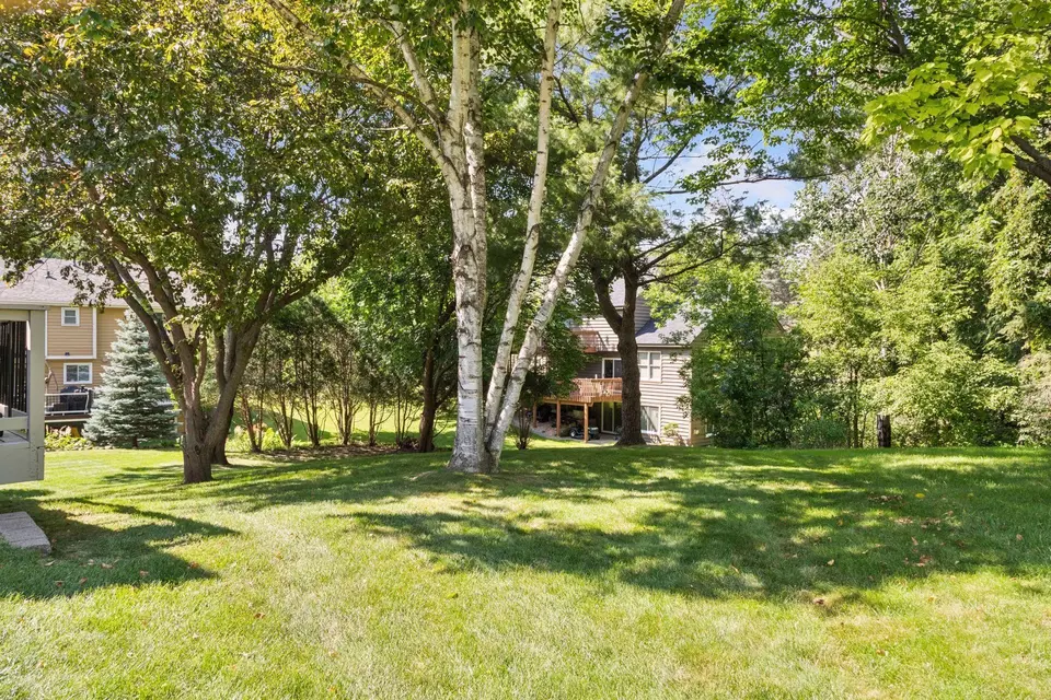 Exterior - 1890 Partridge Cir, Excelsior, MN 55331 photo 9 of 9