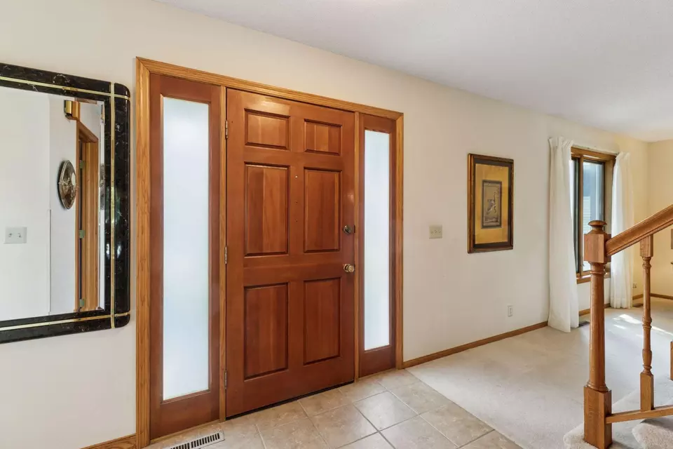 Entry Way - 1890 Partridge Cir, Excelsior, MN 55331 photo 1 of 3