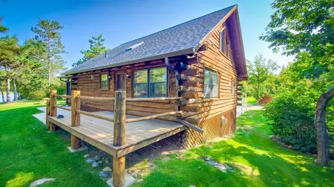 14185 Shoreline Trl, Bagley, MN 56621