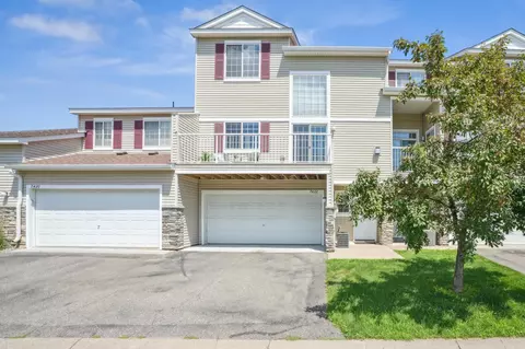 7422 Timber Crest Dr S, Cottage Grove, MN 55016