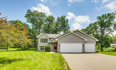 7757 Pinto Ln, Lino Lakes, MN 55014