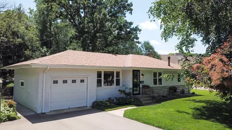 1274 Nebraska Ave E, Saint Paul, MN 55106