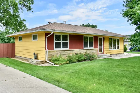 731 Clarks Ln, Winona, MN 55987