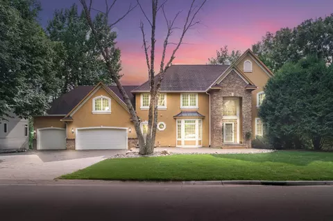 6381 Oxbow Bnd, Chanhassen, MN 55317