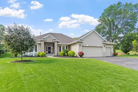 3114 Canyon Cir, Chaska, MN 55318