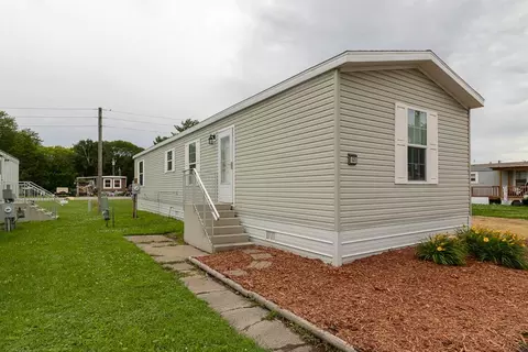 1025 Belle Ave #B-23, Mankato, MN 56001