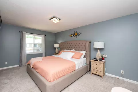 4699 Ridge Cliff Dr, Eagan, MN 55122 photo 21