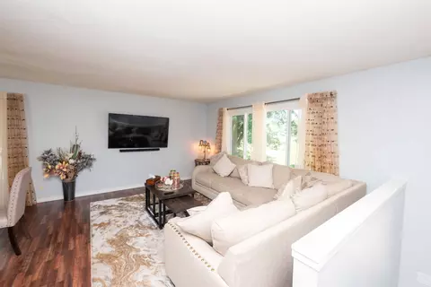 4699 Ridge Cliff Dr, Eagan, MN 55122 photo 4
