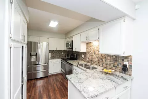 4699 Ridge Cliff Dr, Eagan, MN 55122 photo 10