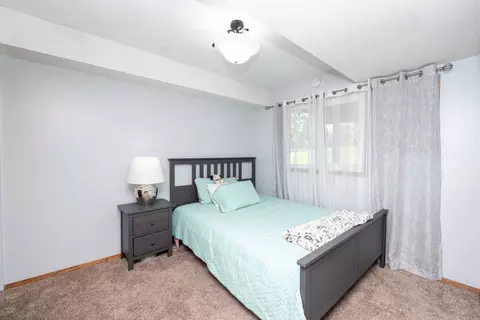 4699 Ridge Cliff Dr, Eagan, MN 55122 photo 34