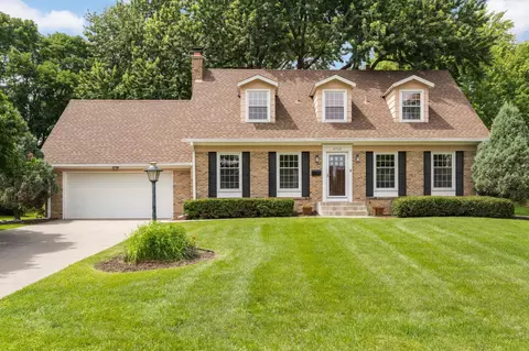 6712 Hillside Ln, Edina, MN 55439