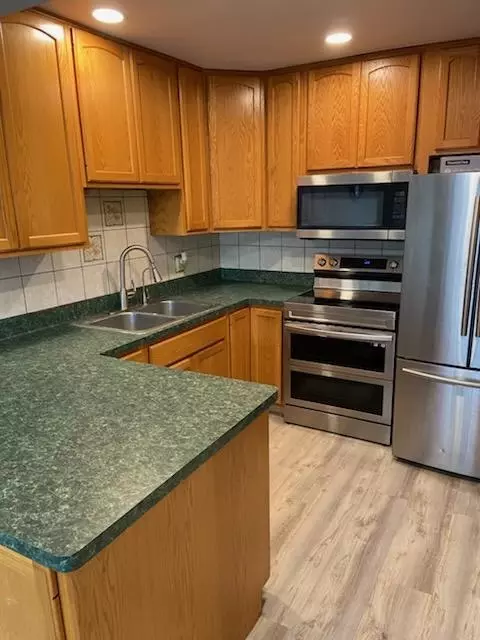 1477 Woodview Ave E, Eagan, MN 55122 photo 7