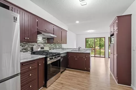 14377 Chestnut Dr, Eden Prairie, MN 55347