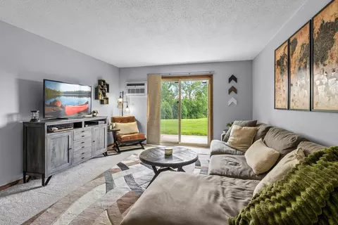 3153 Old Highway 8 #111, Minneapolis, MN 55418